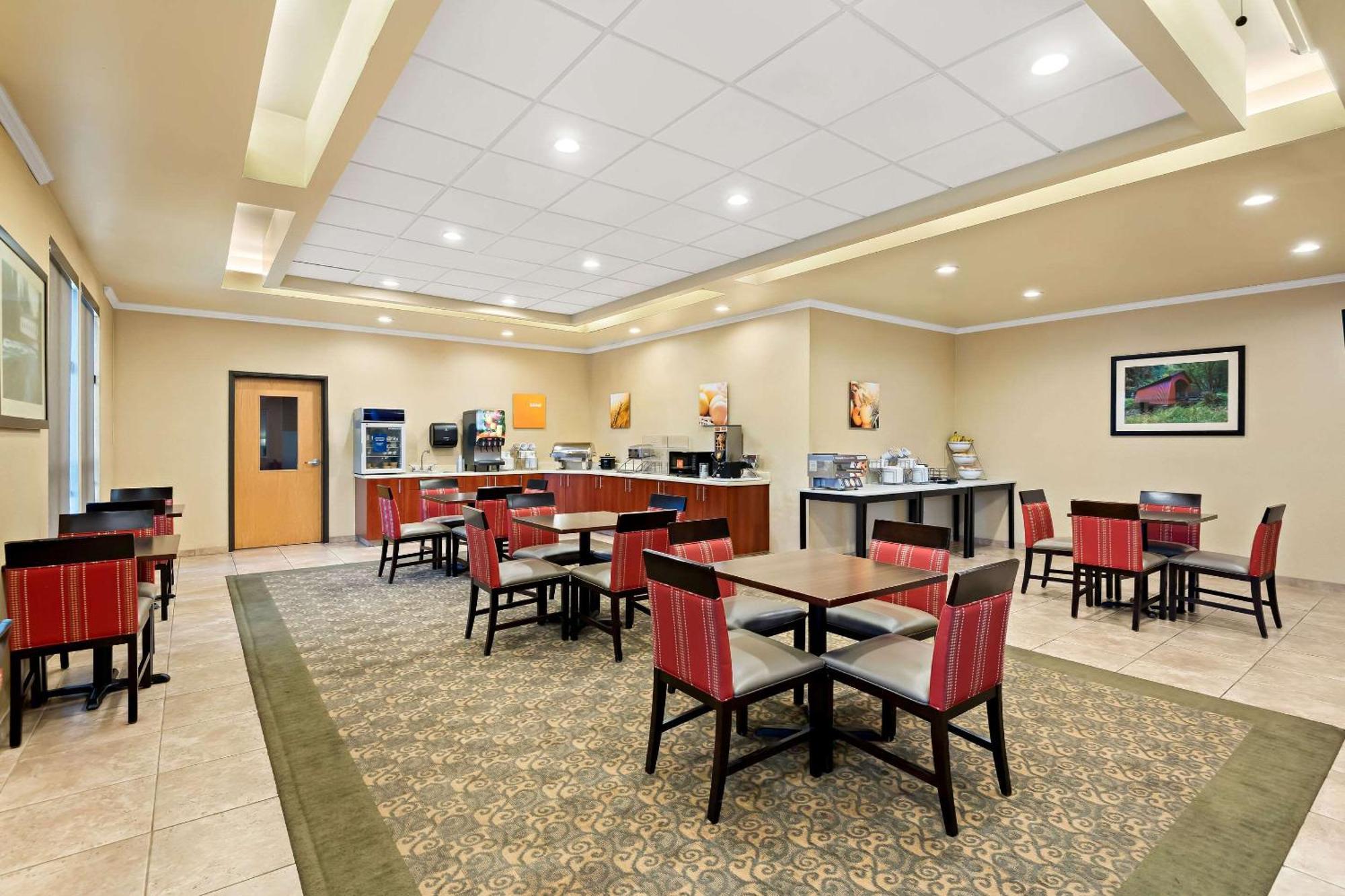 Comfort Inn & Suites Creswell Екстер'єр фото